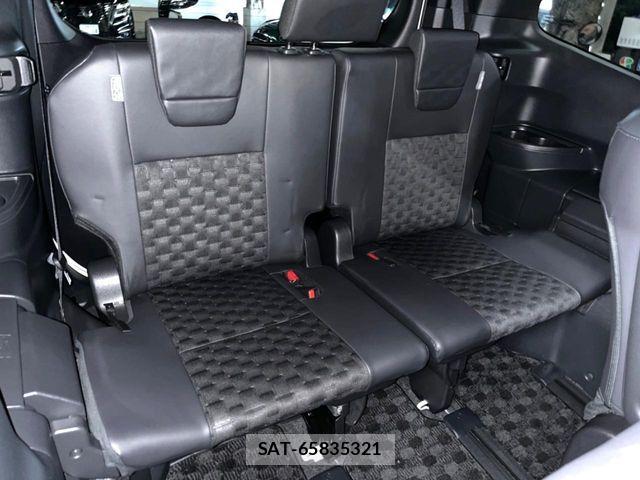 Toyota VOXY HYBRID 2024-10 8797909-10
