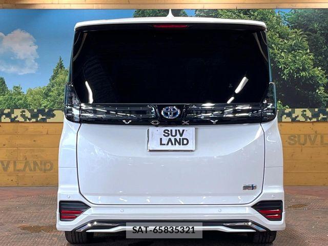 Toyota VOXY HYBRID 2024-10 8797909-14
