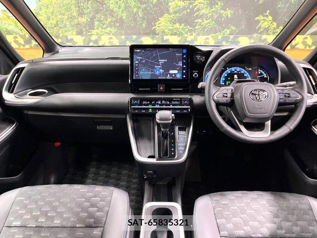 Toyota VOXY HYBRID 2024-10 8797909-1