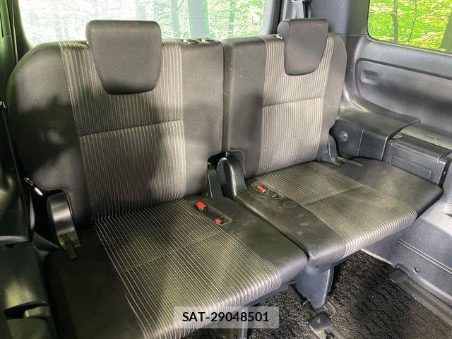 Toyota VOXY HYBRID 2020-03 8797917-9