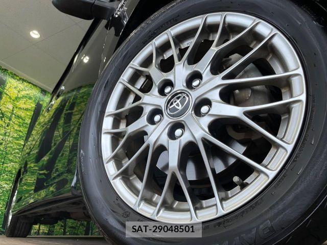 Toyota VOXY HYBRID 2020-03 8797917-13