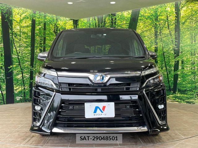 Toyota VOXY HYBRID 2020-03 8797917-14