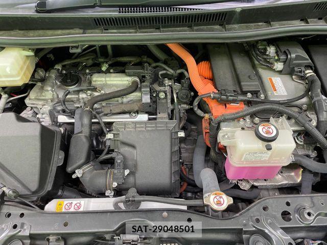 Toyota VOXY HYBRID 2020-03 8797917-18