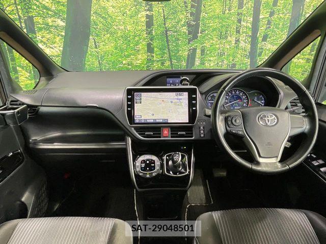 Toyota VOXY HYBRID 2020-03 8797917-1