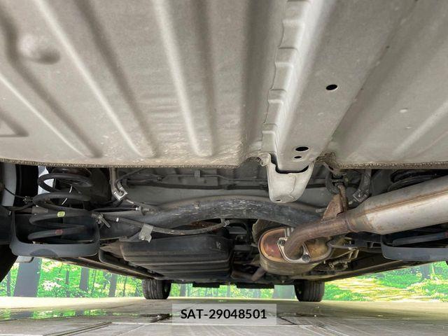 Toyota VOXY HYBRID 2020-03 8797917-19
