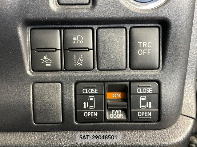 Toyota VOXY HYBRID 2020-03 8797917-5