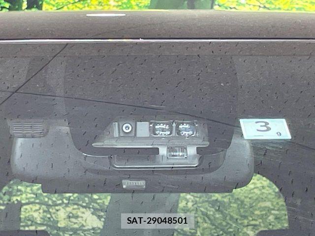 Toyota VOXY HYBRID 2020-03 8797917-6