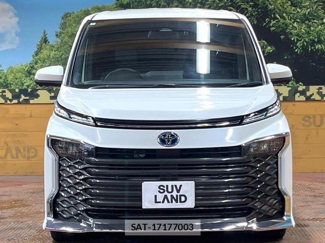 Toyota VOXY HYBRID 2022-08 8797914-14