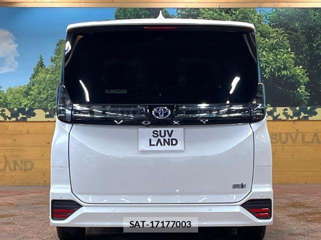 Toyota VOXY HYBRID 2022-08 8797914-15
