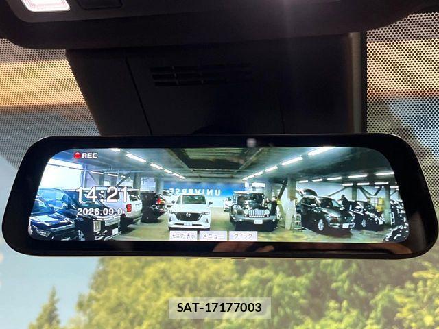 Toyota VOXY HYBRID 2022-08 8797914-4