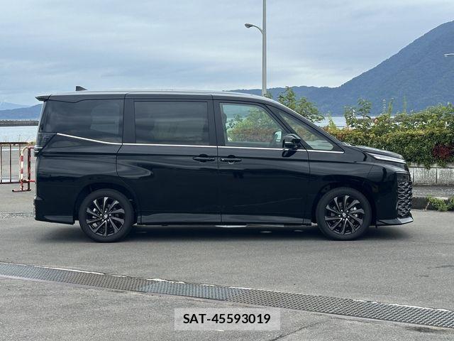 Toyota VOXY HYBRID 2026-09 8832418-25