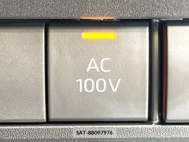 Toyota VOXY HYBRID 2023-09 8832431-6