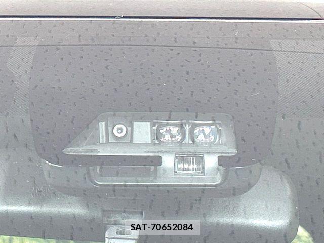 Toyota VOXY HYBRID 2020-10 8832439-4