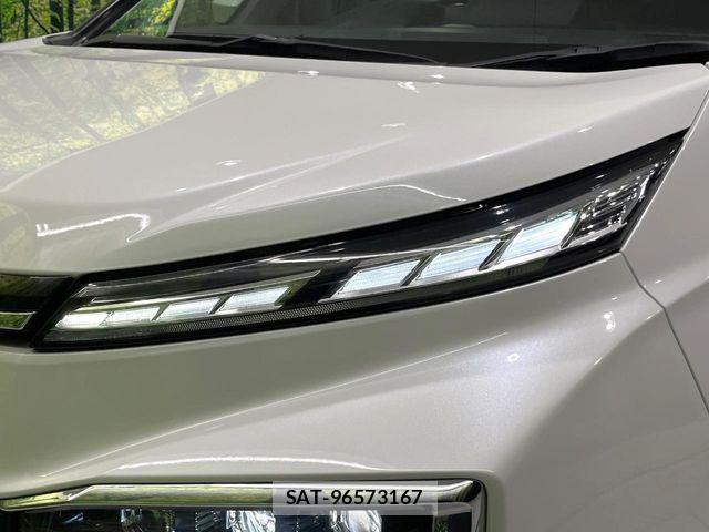 Toyota VOXY HYBRID 2024-02 8832434-12