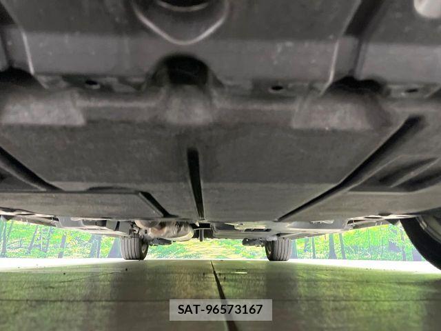 Toyota VOXY HYBRID 2024-02 8832434-19