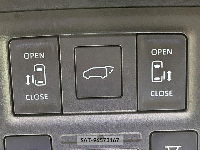 Toyota VOXY HYBRID 2024-02 8832434-5