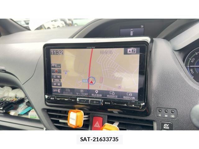 Toyota VOXY HYBRID 2018-07 8832460-14