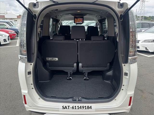 Toyota VOXY HYBRID 2014-05 8832462-19