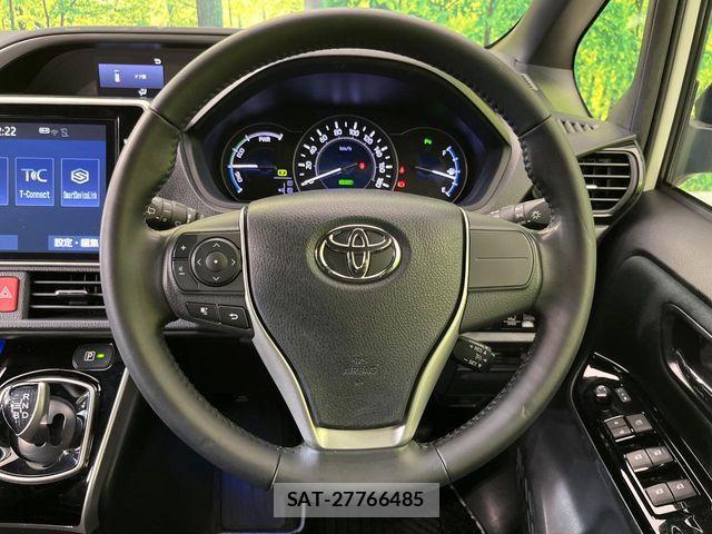 Toyota VOXY HYBRID 2019-04 8832441-11
