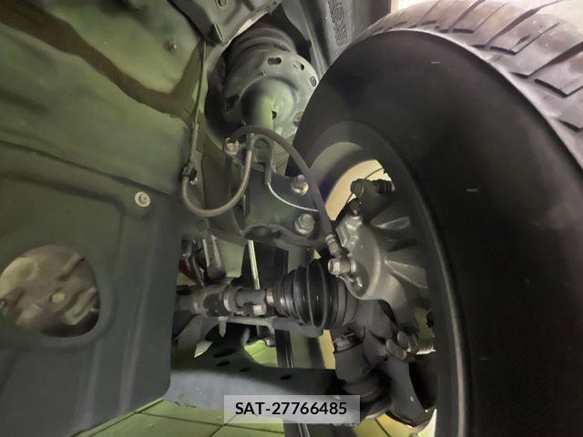 Toyota VOXY HYBRID 2019-04 8832441-19