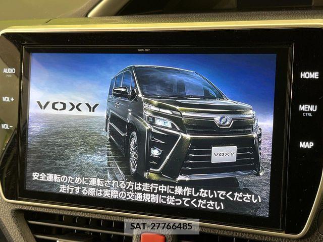 Toyota VOXY HYBRID 2019-04 8832441-2