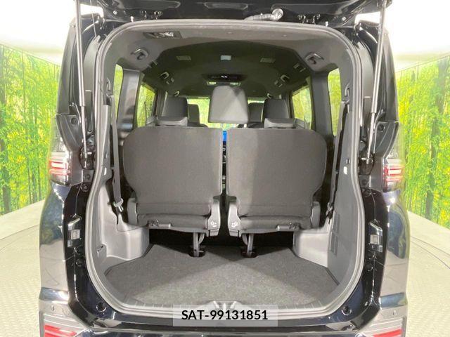 Toyota VOXY HYBRID 2025-10 8832422-10