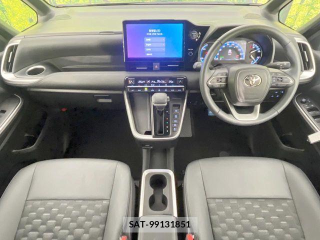 Toyota VOXY HYBRID 2025-10 8832422-1