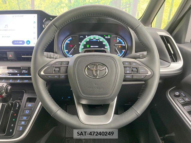 Toyota VOXY HYBRID 2025-03 8832432-11