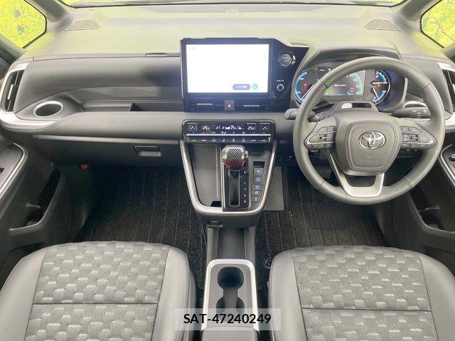 Toyota VOXY HYBRID 2025-03 8832432-1