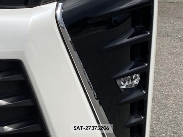 Toyota VOXY HYBRID 2017-07 8832450-10