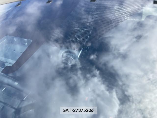 Toyota VOXY HYBRID 2017-07 8832450-13