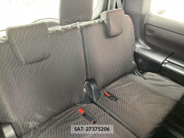 Toyota VOXY HYBRID 2017-07 8832450-23