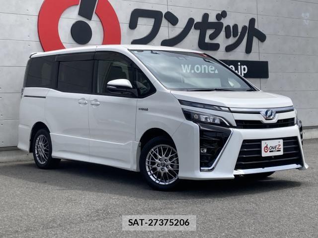 Toyota VOXY HYBRID 2017-07 8832450-3