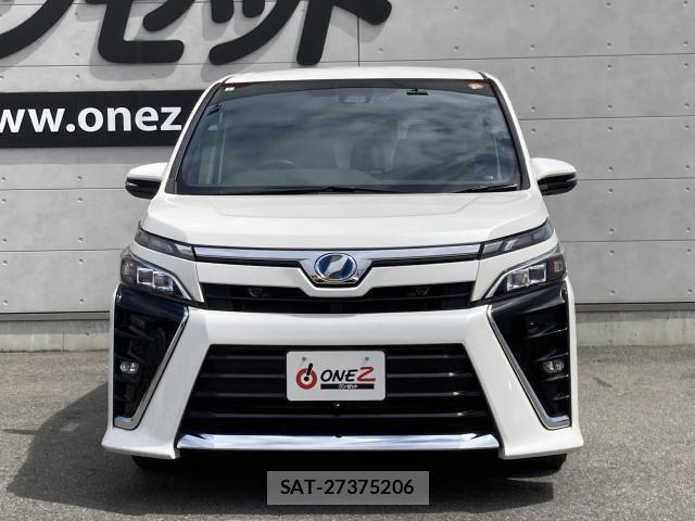 Toyota VOXY HYBRID 2017-07 8832450-4