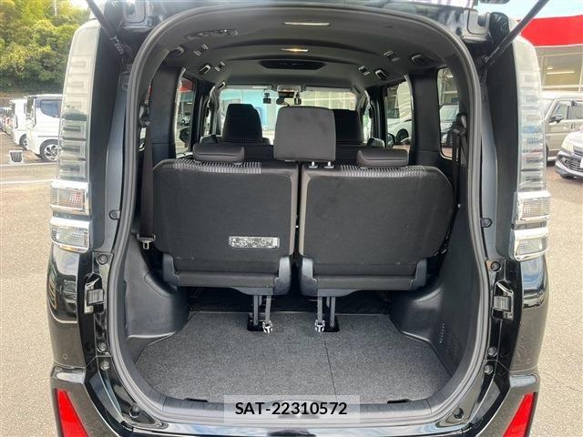 Toyota VOXY HYBRID 2020-10 8832449-16