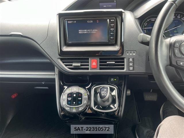 Toyota VOXY HYBRID 2020-10 8832449-26