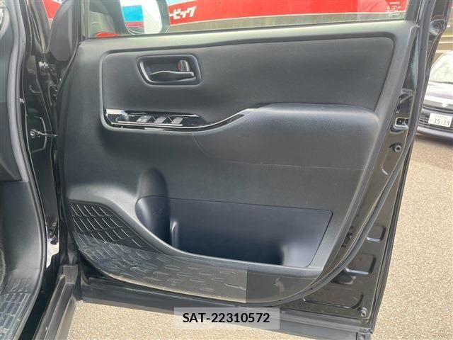 Toyota VOXY HYBRID 2020-10 8832449-29