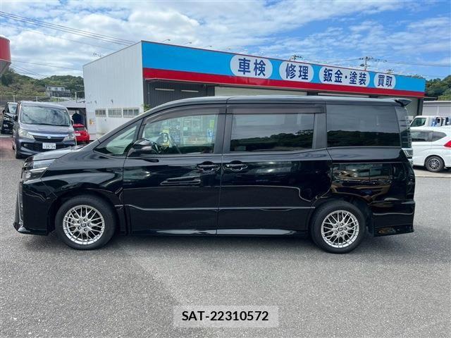 Toyota VOXY HYBRID 2020-10 8832449-8