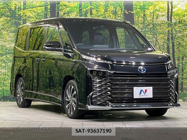 Toyota VOXY HYBRID 2023-01 8832430-15