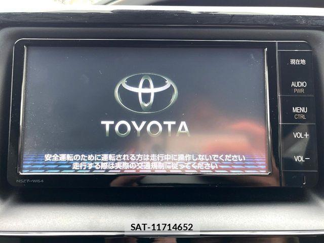 Toyota VOXY HYBRID 2016-07 8832461-2