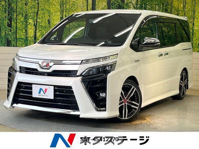 Toyota VOXY HYBRID 2019-01 8832435-0