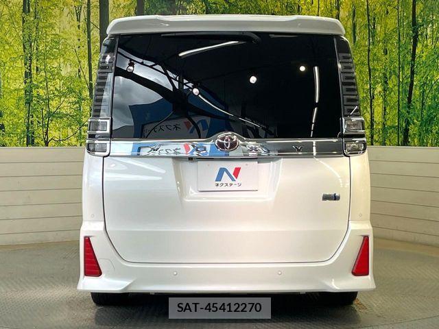 Toyota VOXY HYBRID 2019-01 8832435-14