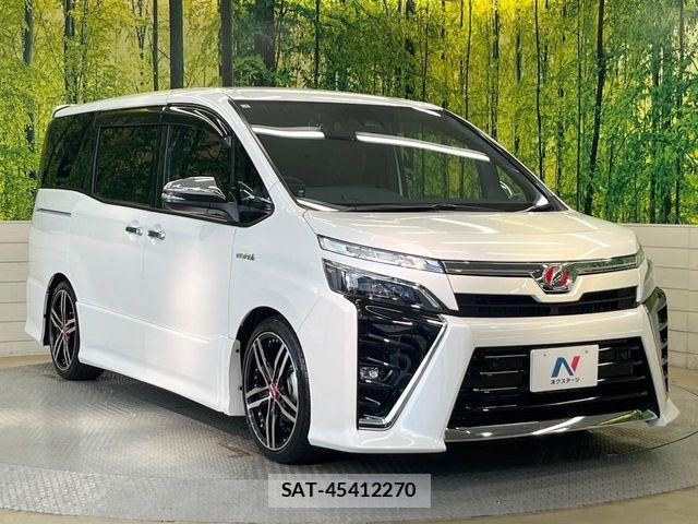 Toyota VOXY HYBRID 2019-01 8832435-15