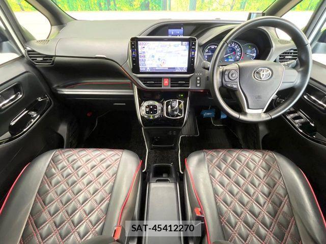 Toyota VOXY HYBRID 2019-01 8832435-1
