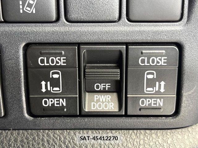 Toyota VOXY HYBRID 2019-01 8832435-4
