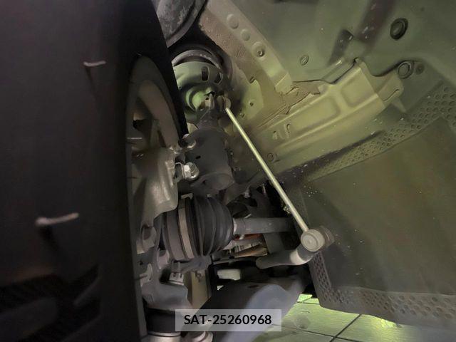 Toyota VOXY HYBRID 2023-07 8832420-19