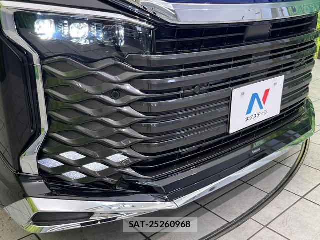 Toyota VOXY HYBRID 2023-07 8832420-2