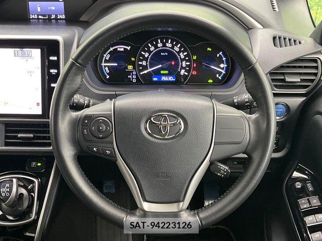 Toyota VOXY HYBRID 2019-01 8832438-11