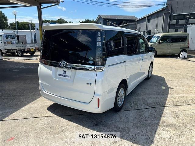 Toyota VOXY HYBRID 2015-07 8832459-15