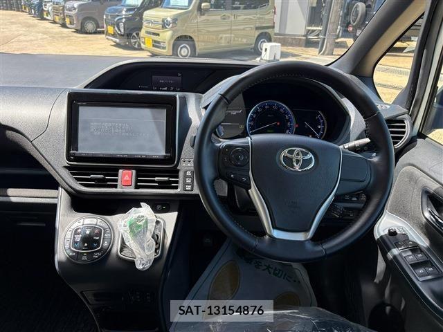 Toyota VOXY HYBRID 2015-07 8832459-23